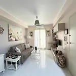 L'host In Apartment *