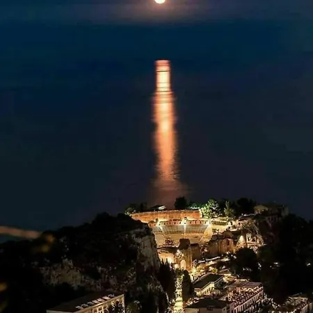 L'host In Apartment Taormina