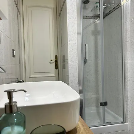 L'host In Apartmán *