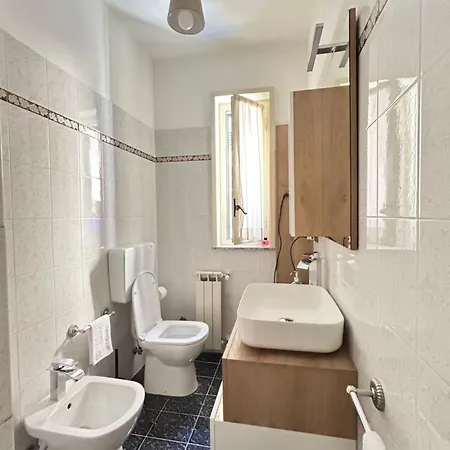 L'host In * Taormine